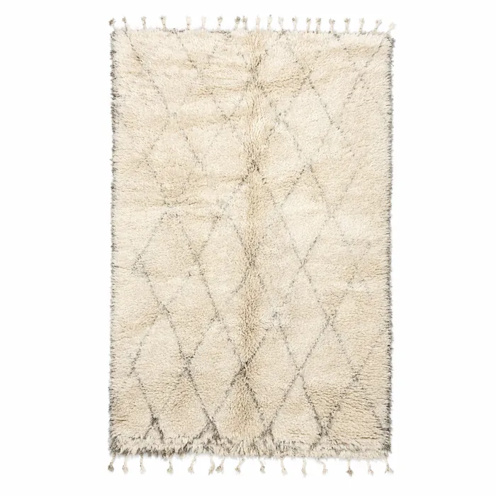 Cream Diamond Lattice - The diamond trellis on a pale cream ground.