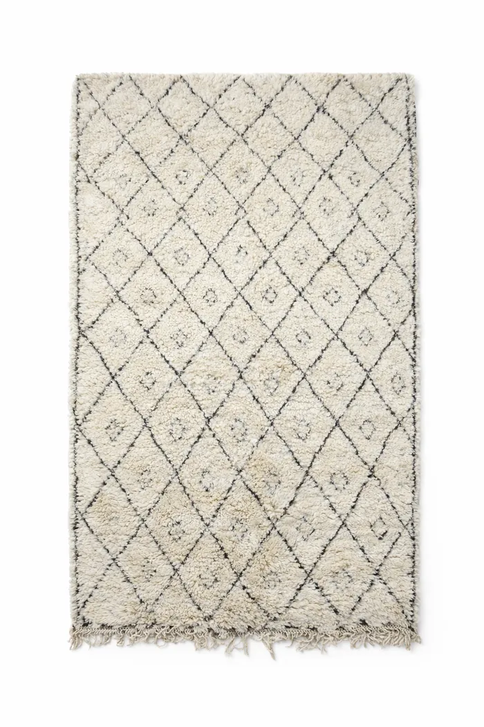 Dense Diamond Trellis, Pale - The dense trellis in a paler, more muted colourway.