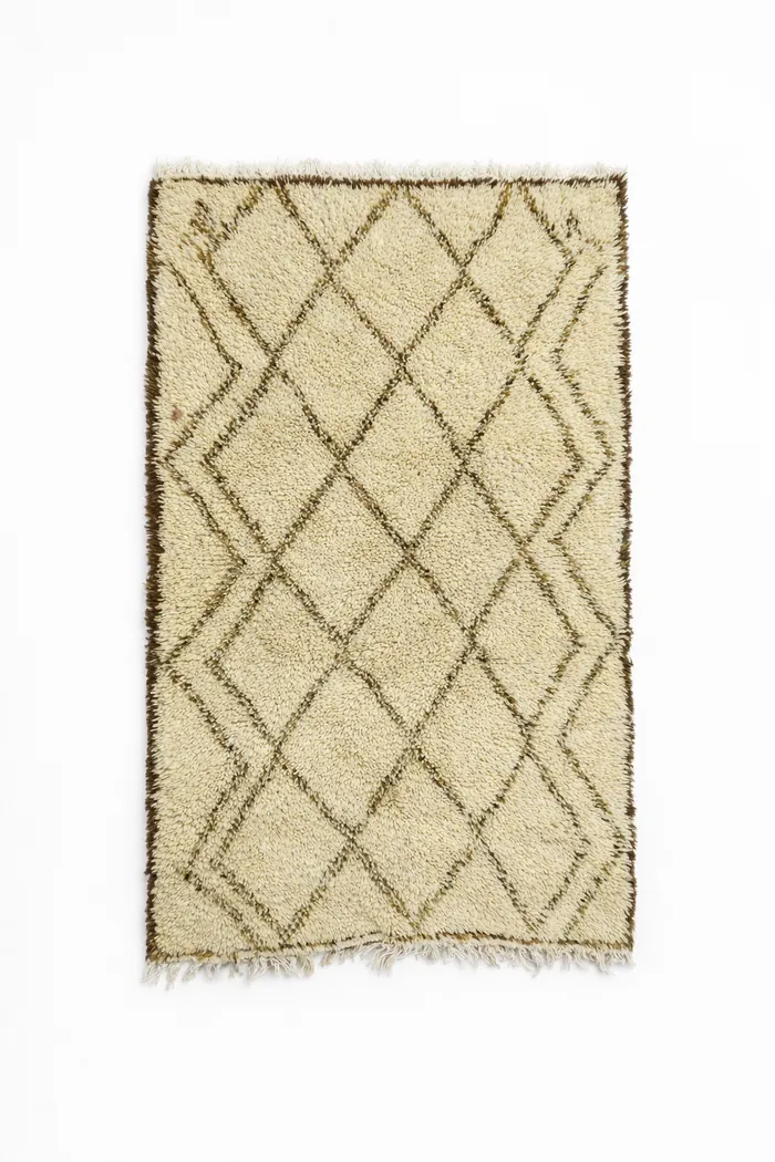 Ivory Diamond Lattice - Classic diamond trellis, thin brown outline on an ivory ground.